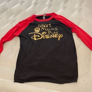Smart moms plan, Disney T-shirt